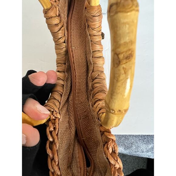 NEW Women’s Rectangular Style Woven Rattan Handbag - Picture 5 of 9